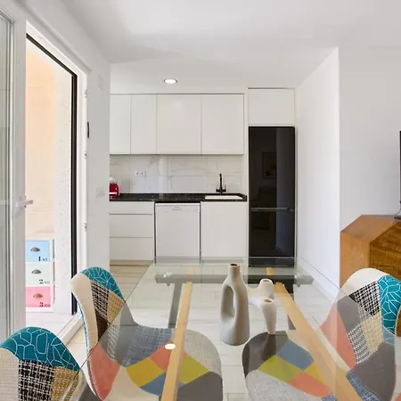 Apartman Stylish 1-bedroom - By Welcomely Torrevieja