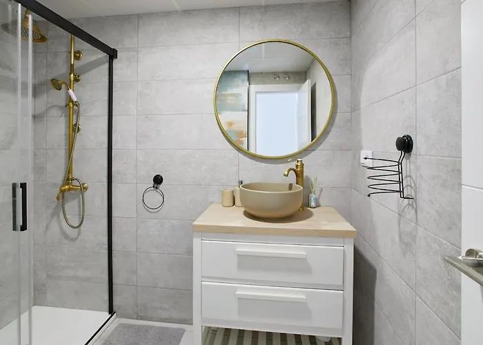 Stylish 1-bedroom - By Welcomely Apartment