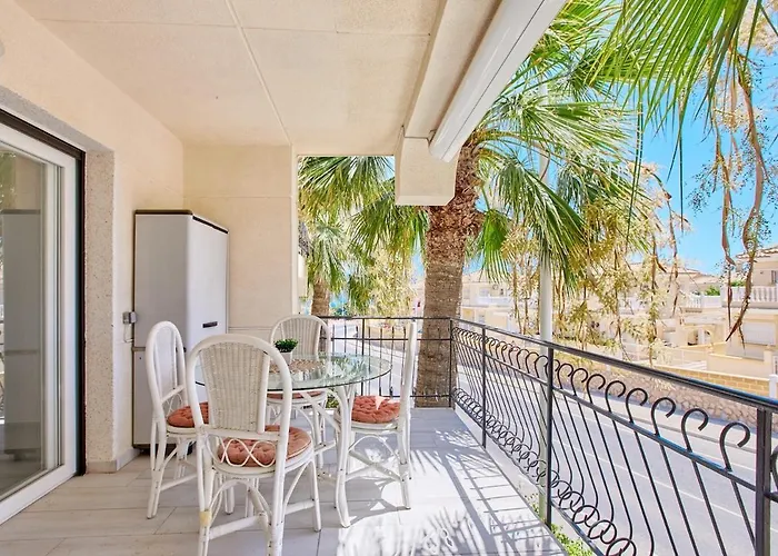 Stylish 1-bedroom - By Welcomely Apartment